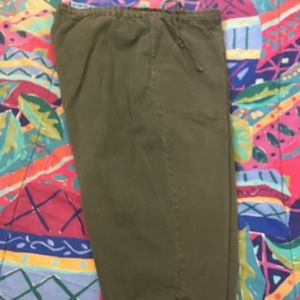 Olive Capri-20W